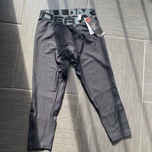 Boy under armour tights